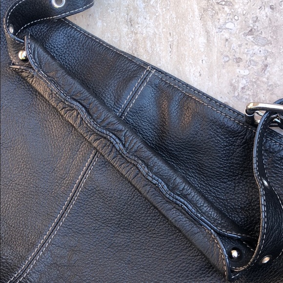 TIGNANELLO Black Pebble Leather Shoulder Bag - Picture 4 of 16